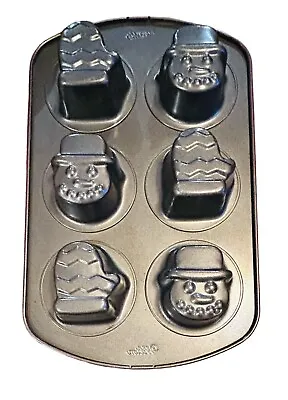 Wilton Snowman And Mittens Mini Bundt Aluminum Cake Pan Baking Mold • $9.99