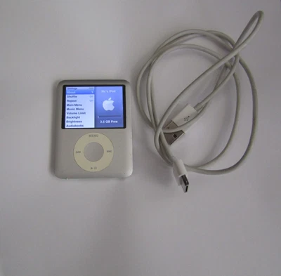 $75 • Buy IPod Nano 3rd Gen Apple MA978ZP/A 4GB Player - Silver Used Vintage