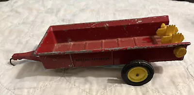 Vintage ERTL Massey Ferguson Manure Spreader 1:16 Scale Diecast • $29.99