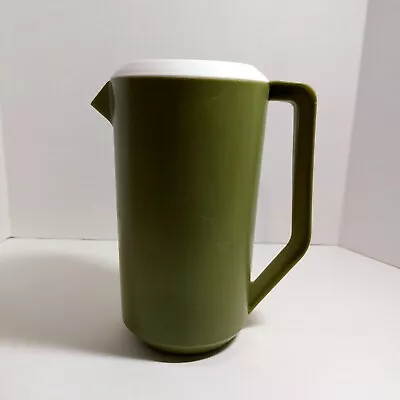 Vintage Avocado Green Rubbermaid 2 1/4 Quart Pitcher J 2445 With Lid 1970's • $15