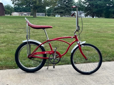 $650 • Buy 1977 Schwinn Stingray Bicycle 3 Speed