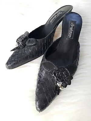 Black Paige Pump Weave Kitten Heel Leather 6.5m Mules/Slides Wit Rose Detailing • $39