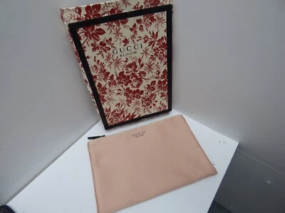 £25 • Buy Ladies Gucci Bloom Pink Zipped Make Up Pouch