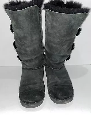 UGG Bailey Button Triplet II Black Suede Fur Boots Womens Size 8 • $44.99