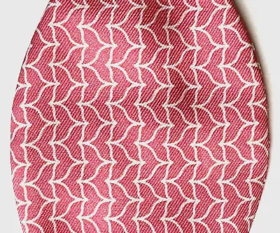 MARTHA VINEYARD VINES Hand Made Men Silk Bow Tie Pink W White WHALE TAIL  [$55.] • $45.99