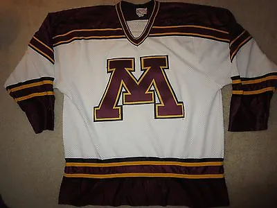 Minnesota Golden Gophers Hockey Team Jersey XL  • $74.99