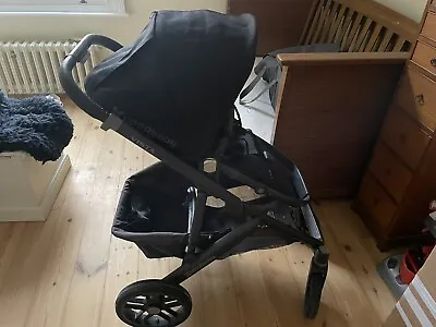 Uppababy Vista • £400