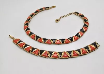 Vintage Signed TRIFARI Thermoset Necklace And Bracelet Rare Set 1950-1969  • $195