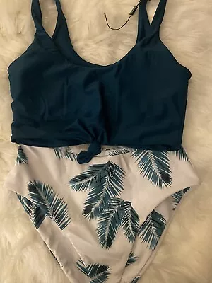 ZAFUL Floral Leaf Print Bikini Set- New (Partial Tag Attached) Medium • $9.95