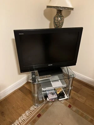£55 • Buy Television 32 Inch Regza LCD With Glass Shelf Stand Manual & Remote