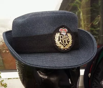 55 Cm WRAF RAF HAT Female ROYAL AIR FORCE +CAP Badge Military Women's  Cadets • £13.99