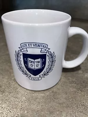Yale College Mug Lux Et Veritas Blue & White • $7