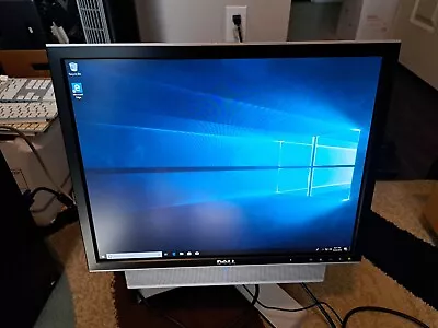 DELL 2007FPb 20  LCD MONITOR With Speaker Bar. Excellent Screen  • $145