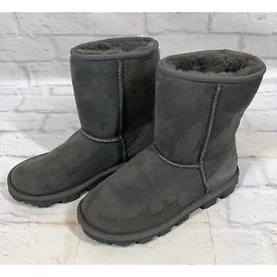 UGG #5835 Classic Sheepskin Boots Womens 5/ 36 (f4g) • $24.99