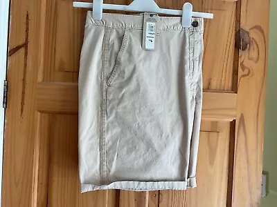 BNWT.Ladies Sand Colour Chino Shorts By M&S.Size 18. • £6
