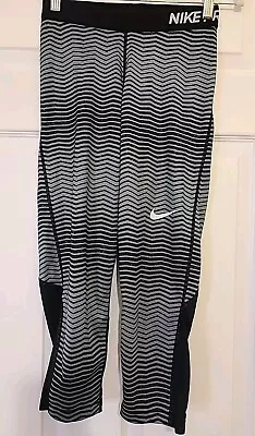 Nike Pro Dri-Fit Women's Small Gray Striped Cropped Activewear Leggings Logo • $14