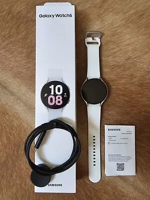 Samsung Galaxy Watch5 SM-R915F 44mm (LTE Bluetooth WI-FI GPS) Silver • $100