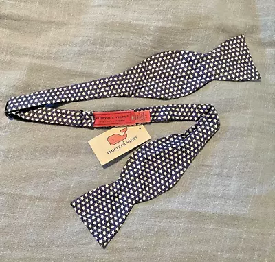 Vineyard Vines Whale Bowtie - NEW - Blue Stars - Silk Handmade In USA     (BT-2) • $11.99