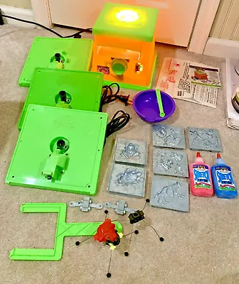 Vintage CREEPY CRAWLERS Oven With Tools 6 Molds Goop Box + 3 Extra Bases! • $68