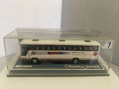 Corgi Omnibus National Express Premier Shuttle Coach 43302 Limited Edition  • £4.99