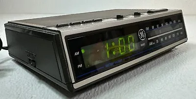 Vintage General Electric Radio Alarm Clock Model 7-4618B Wood Grain Tested Green • $35.99