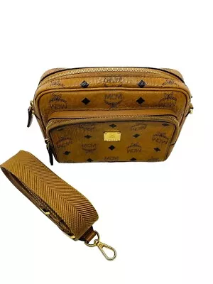 MCM Aren Crossbody In Viestos Klassik Cognac W/ Starp • $299.99