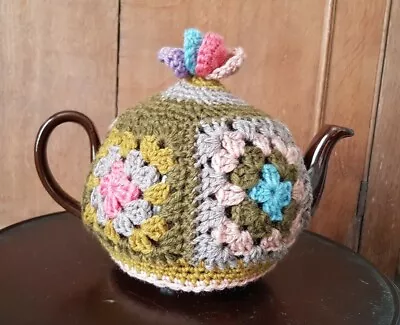 £10 • Buy Vintage Style  Tea Cosy  - Handmade - Crochet - Wool - Medium Size