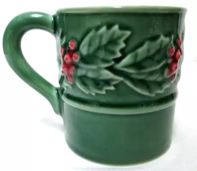 BORDALLO PINHEIRO Christmas Holiday Holly Mug Cup Portugal Vintage Green • $12.74