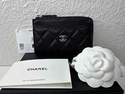 $1250 • Buy NWT 23S Chanel Classic Zipped Card Holder Wallet Caviar Black With Gold Hardware