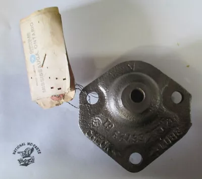 Mopar NOS 1961 Plymouth Valiant Manual Steering Box Gear Shaft Cover 2072084  • $50