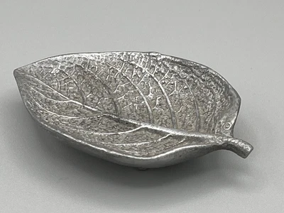 $39.99 • Buy Virginia Metalcrafters ALUMINUM Episcea Leaf Tray Design  3-30  VA 
