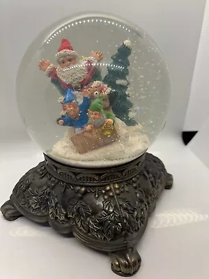 CHRISTMAS Traditions Musical Water Snow Globe Plays Santa Is Coming To Town 2209 • $29.99