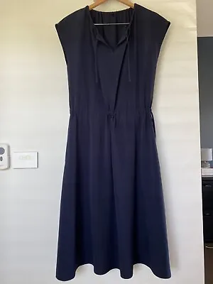 $10 • Buy Uniqlo Women’s Ladies Navy Dress Size Medium 