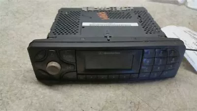 2002 - 2004 Mercedes-Benz C230 C240 C320 C32 - Radio - 2038201086 • $92