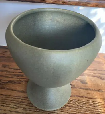 McCoy Floraline Green Speckled Pedestal Vase Urn 433 Pottery Large 7 1/2   USA • $18
