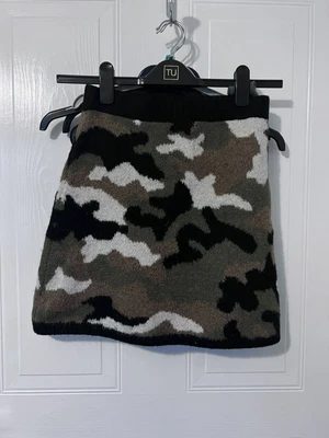 £3 • Buy Zara Camo Jumper Skirt Small 