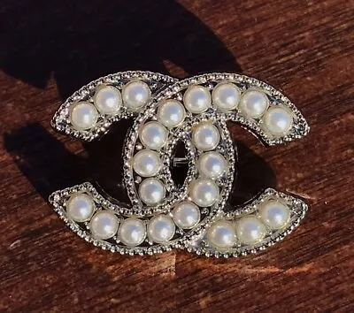 1 Chanel Shank Button 22mm Pearl & Silver Designer Button • £14.46