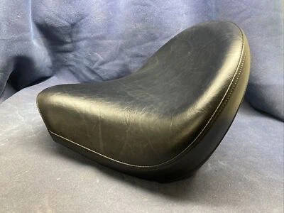 $105 • Buy 2001 Yamaha V Star XVS1100 CLASSIC FRONT DRIVERS SEAT 5KS-00