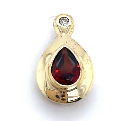 9CT YELLOW GOLD DIAMOND & PEAR CUT GARNET PENDANT TW 1.1g • $129