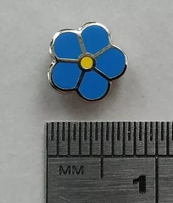 ( 1x ) ✿ TINY MASONIC 'FORGET ME NOT' PIN BADGE ✿ CHROME/ENAMEL FLOWER LAPEL • £4.49