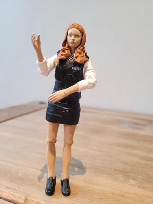 £10 • Buy Doctor Who Figure *amy Pond*  In Police Outfit * Kissagram* 