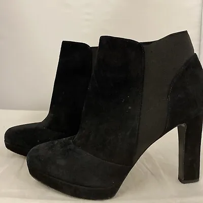 Womens Via Spiga Black Suede Ankle Boots Size 8 • $20