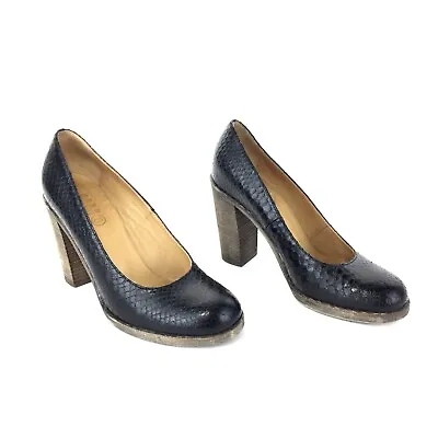 MM6 Maison Martin Margiela Black Snakeskin Pumps Size 37 • $79.99