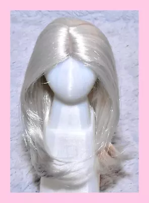 BJD Volks Super Dollfie SD W-11 Pearl Silver One Curl Long Center Part Wig 9/10 • $26.95