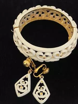 Vintage Park Lane White Enamel Hinged Bangle Bracelet Dangle Earrings Set • $9.99