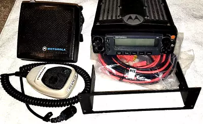 Motorola XTL5000 Uhf R2 Dash Mount W/ Accessories • $349.99