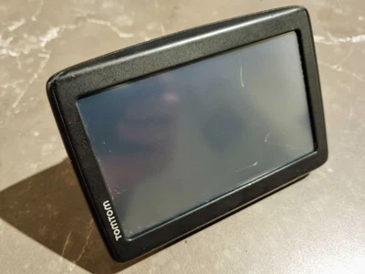 £19.99 • Buy Tomtom Start 25 5  Screen Gps Satnav Uk & Ireland Maps + Lead + Windscreen Cup
