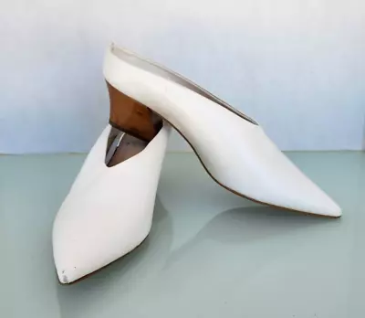 Zara Stacked Heel Pointed Toe Slip On Mule White Leather Comfort Shoes Sz 40 • $32.32