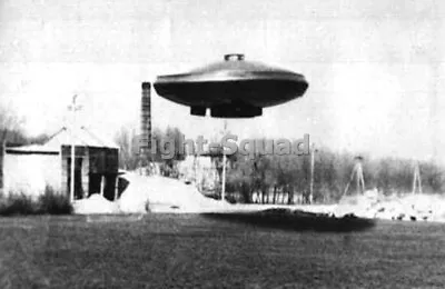 WW2 Picture Photo Secret Nazi German UFO OVNI Hauzbu  4358 • $5.95