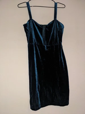 £3 • Buy Teal Velvet Dress Size 14 With Hook Closure Corset Style